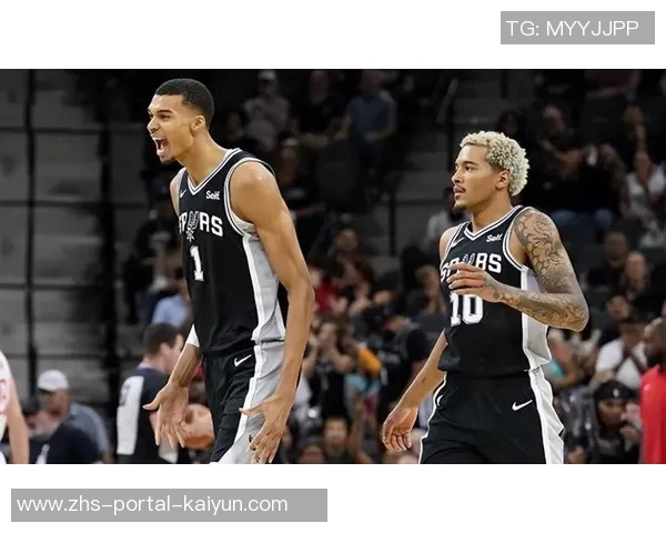 马刺与热火第三场激战回顾双方明星球员表现与战术分析