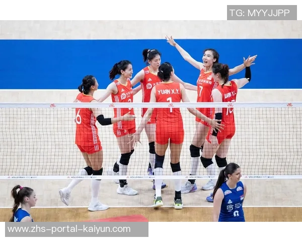 中国女排迎战塞尔维亚力争胜利展现团队精神与拼搏精神的巅峰对决
